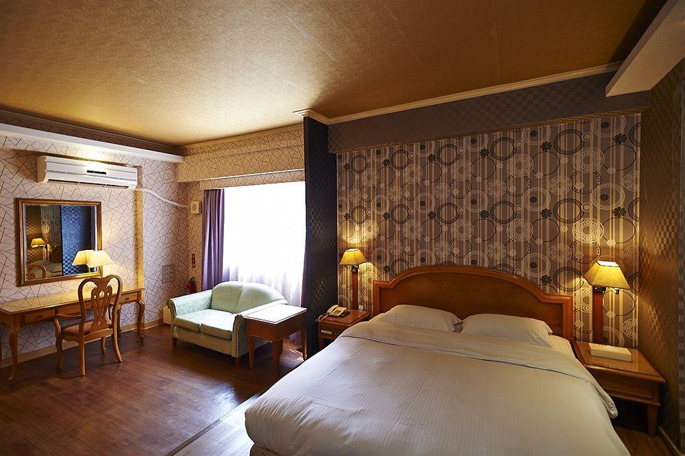 European Castle Motel Xinying Exterior foto