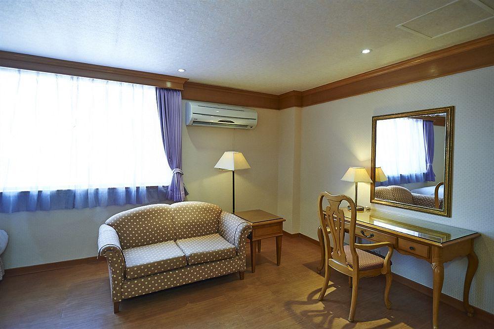 European Castle Motel Xinying Exterior foto