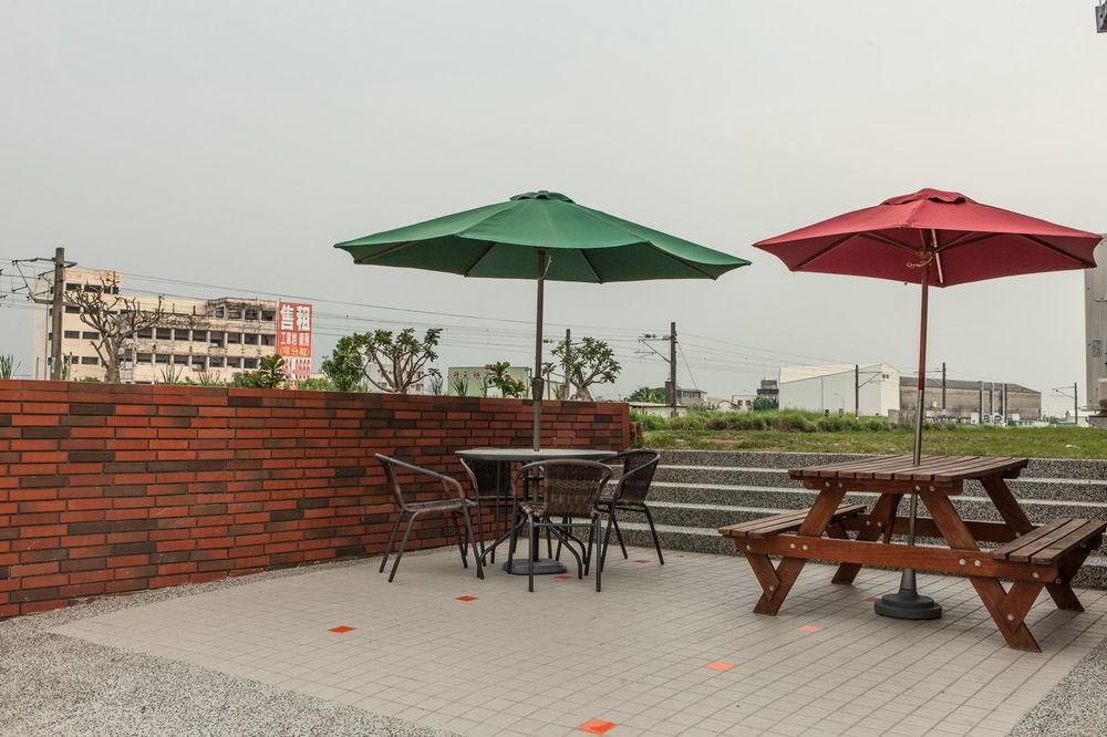 European Castle Motel Xinying Exterior foto