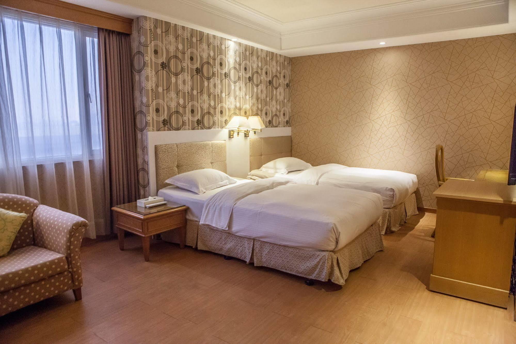 European Castle Motel Xinying Exterior foto