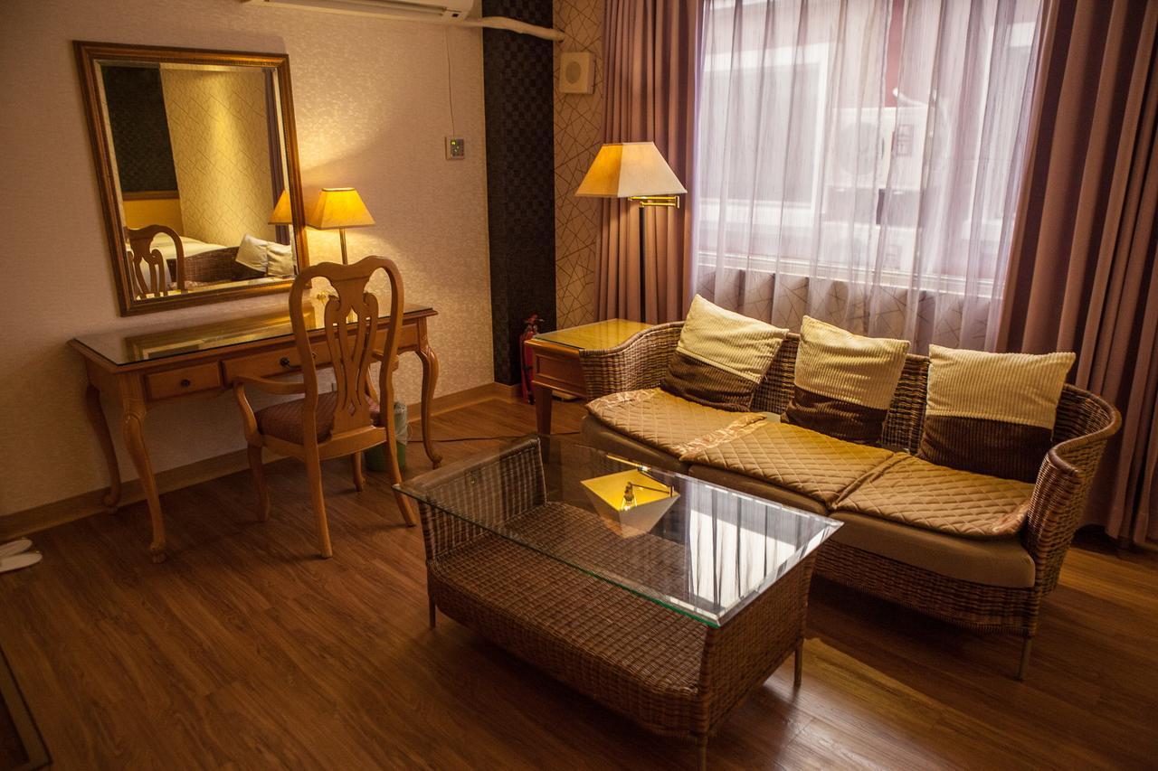 European Castle Motel Xinying Exterior foto
